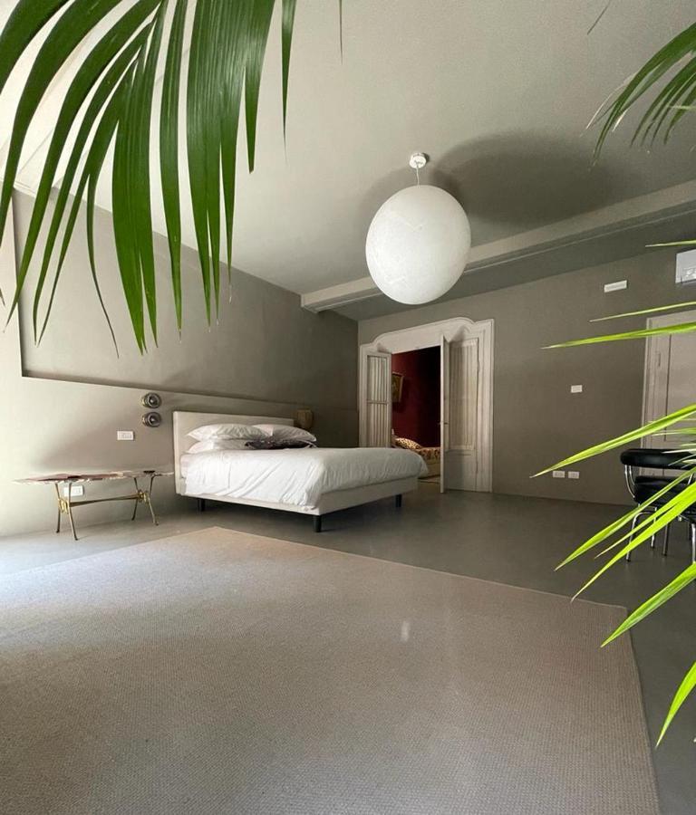 Torre Dell'Angelo B&B Desenzano del Garda Exterior photo